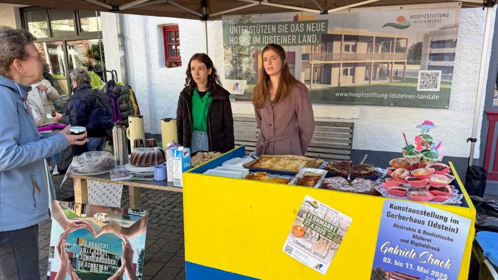 Flohmarkt auf dem Löherplatz zu Gunsten der Hospizstiftung