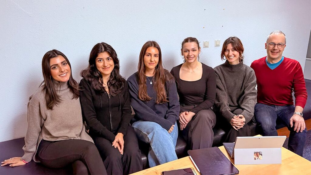 Studentinnen der Hochschule Rhein Main