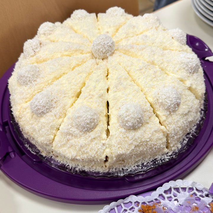 Kuchentheke bringt 1.340 € für den Neubau