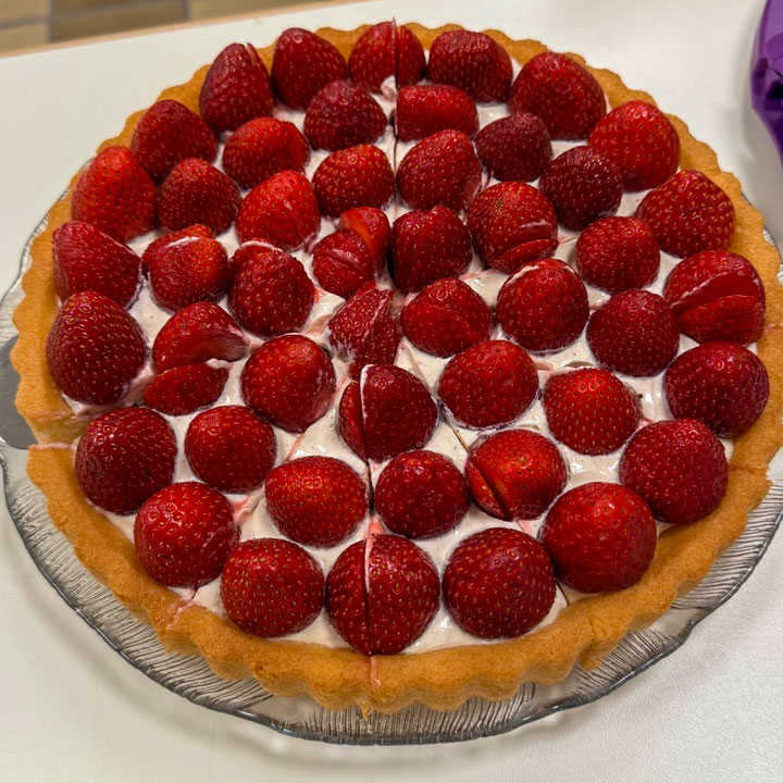 Kuchentheke bringt 1.340 € für den Neubau