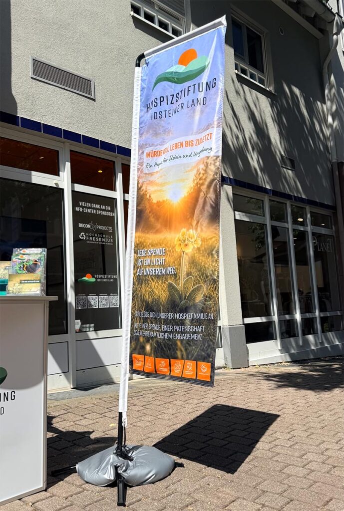 Schicke Beachflags für unsere Stiftung